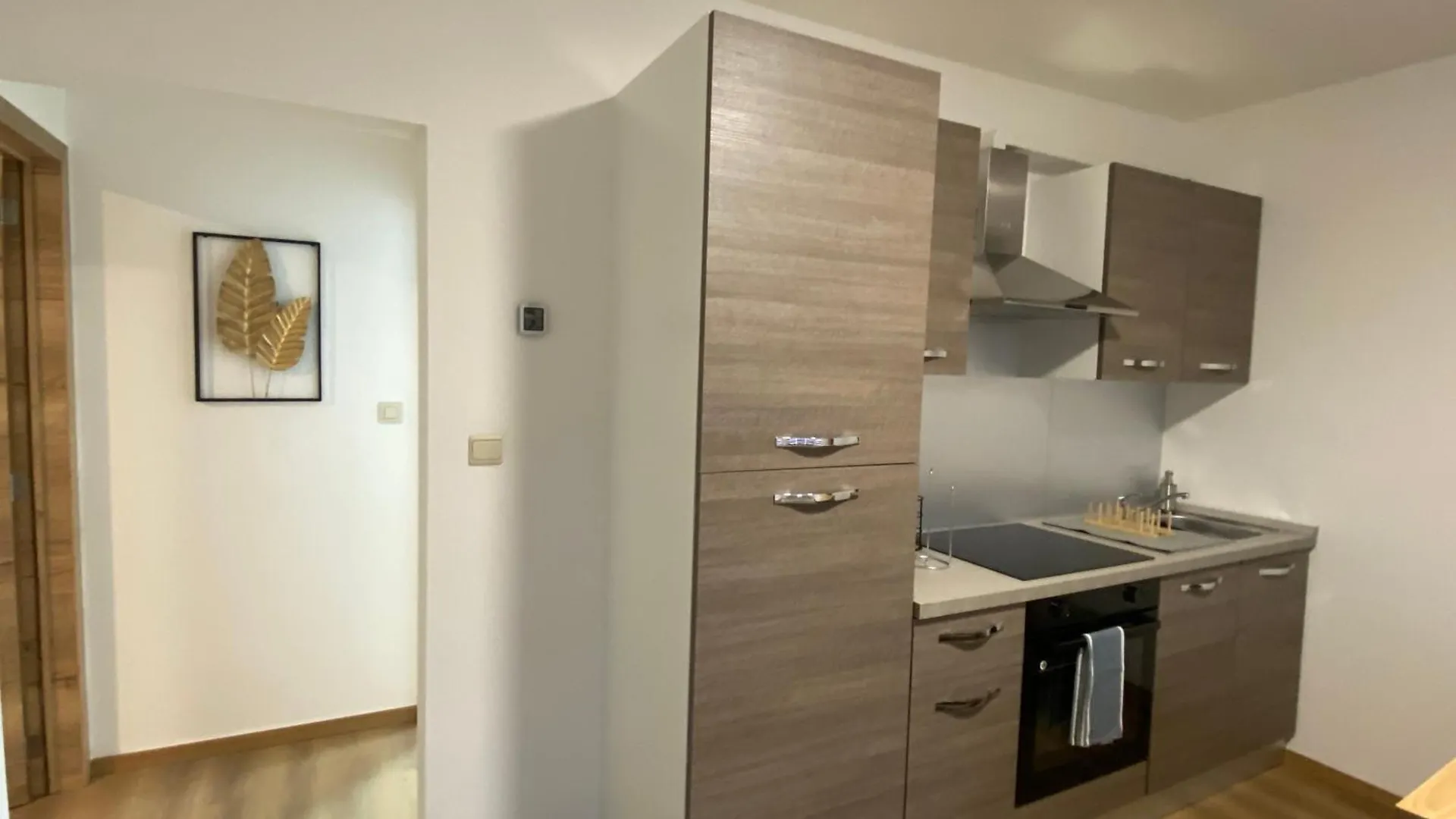 012-Superbe Appartement 1-Etage Spacieux Avec Balcon Exterieur Charleroi Belgium